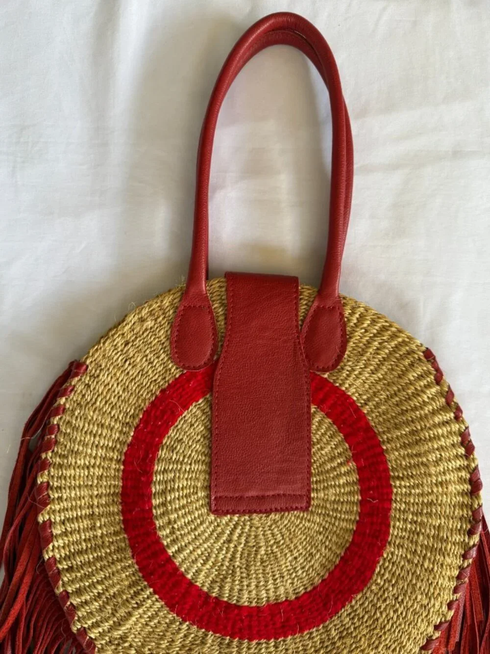 WOVEN SISAL LEATHER FRINGE BAG RED BEADED TASSEL DOUBLE HANDLES ROUND 14